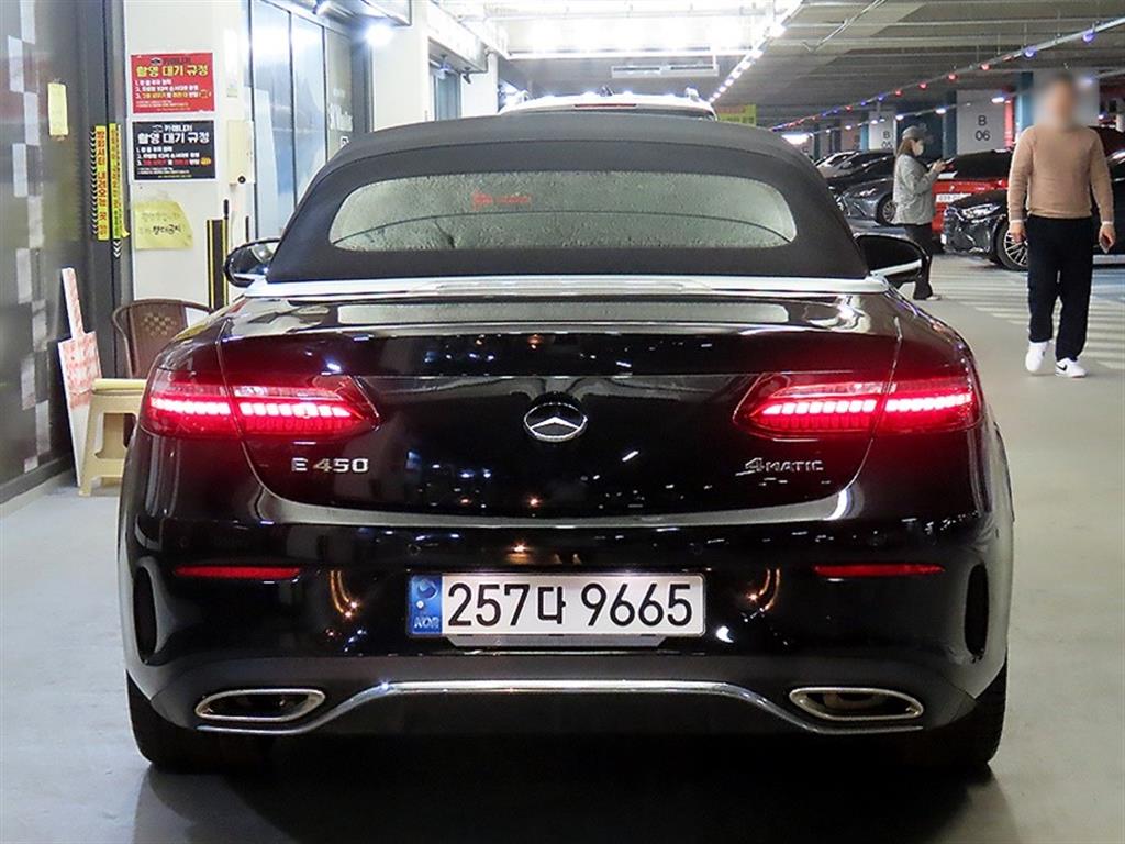 Mercedes Benz E class - Vista 5