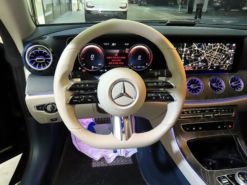 Mercedes Benz E class - Vista 10