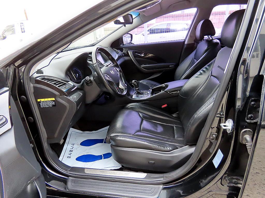 HYUNDAI Grandeur - Vista 5