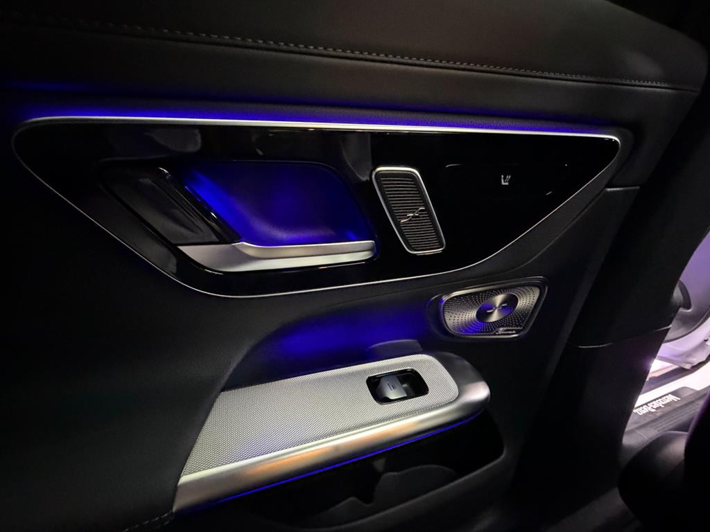 Mercedes Benz GLC Class 2025 Blanco - Importación desde Corea - HF Imports Iquique - Foto 19