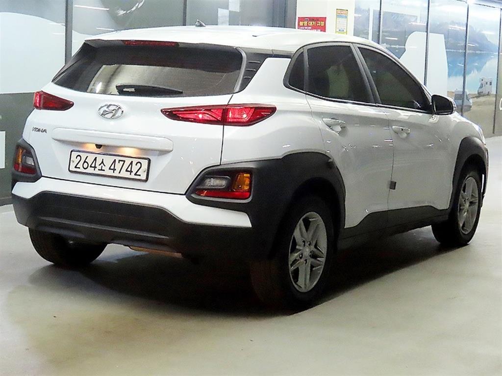 HYUNDAI Kona - Vista 4