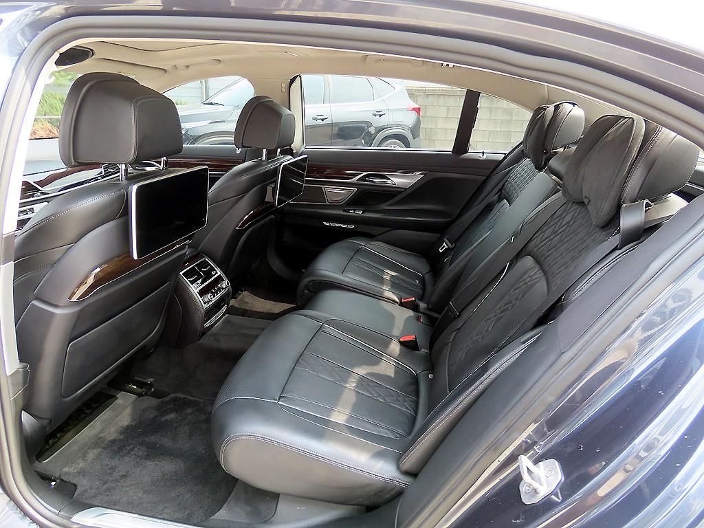 BMW 7 Series - Vista 6