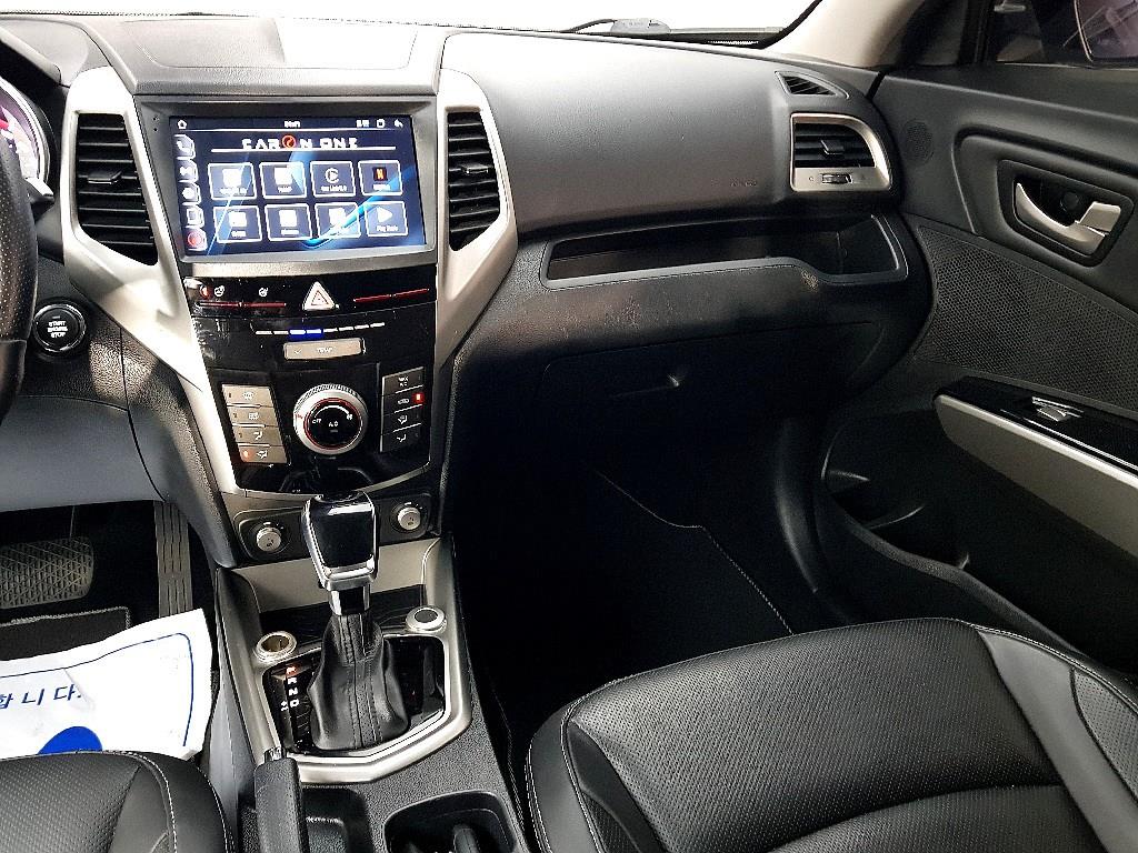 Ssangyong Tivoli - Vista 10