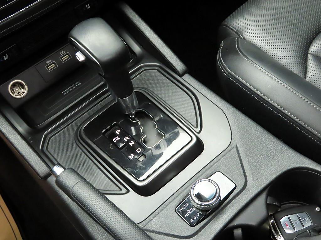 Ssangyong Rexton - Vista 11