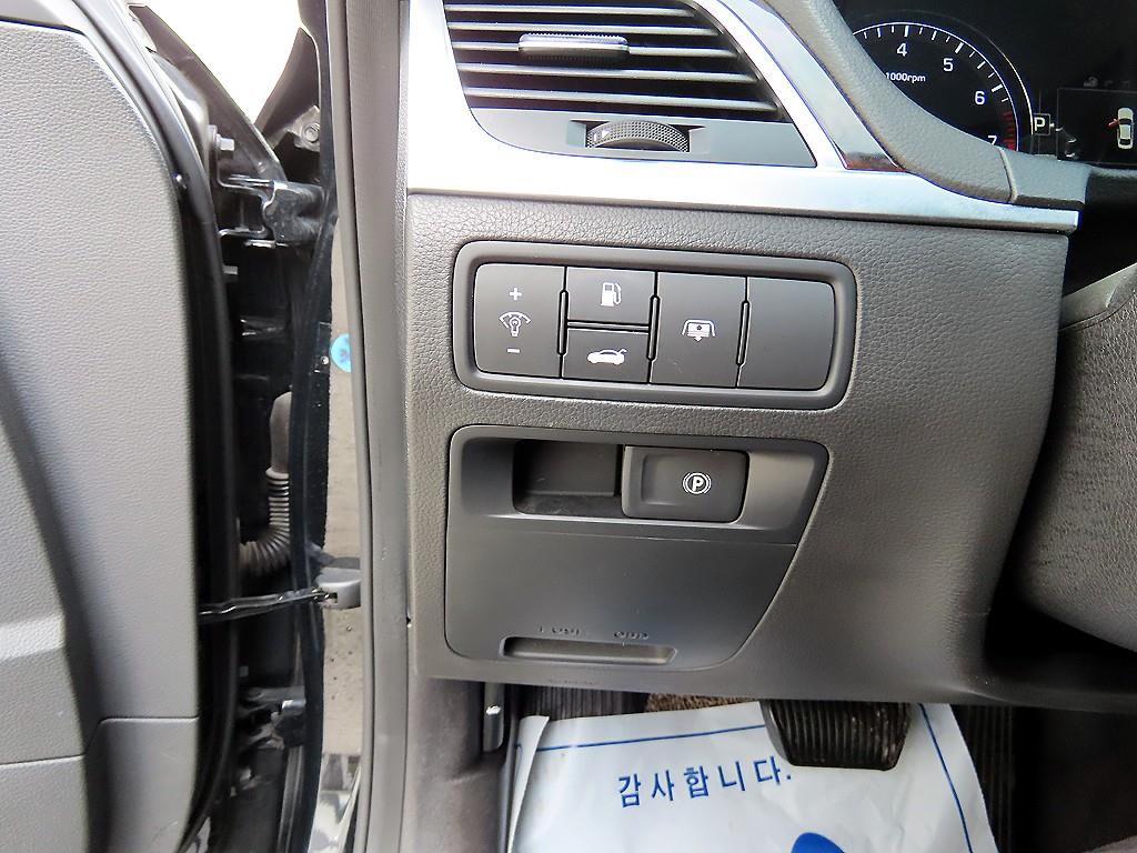 HYUNDAI Genesis 2016 Negro - Importación desde Corea - HF Imports Iquique - Foto 13