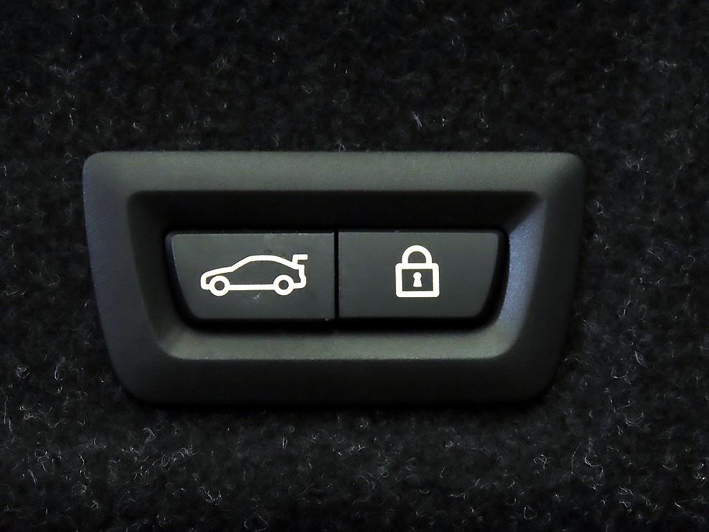 BMW 3 series 2021 Negro - Importación desde Corea - HF Imports Iquique - Foto 17