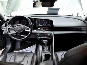 HYUNDAI Avante - Vista 10