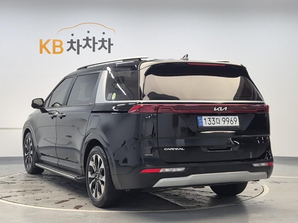 KIA Carnival - Vista 2