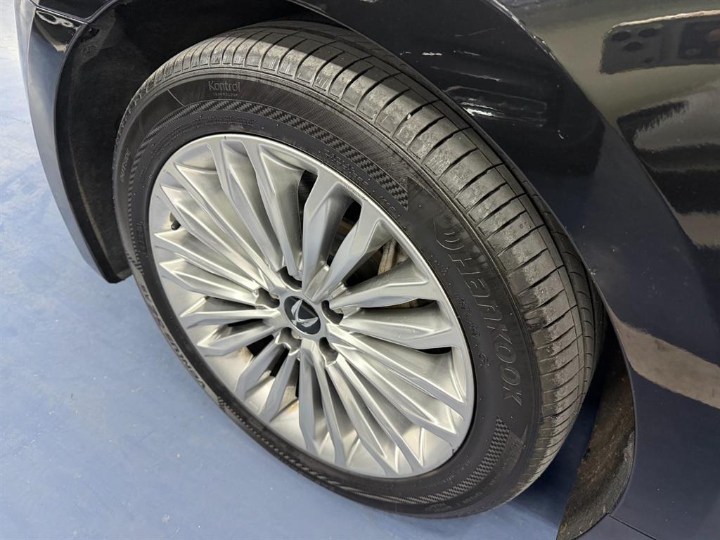 HYUNDAI Equus - Vista 8