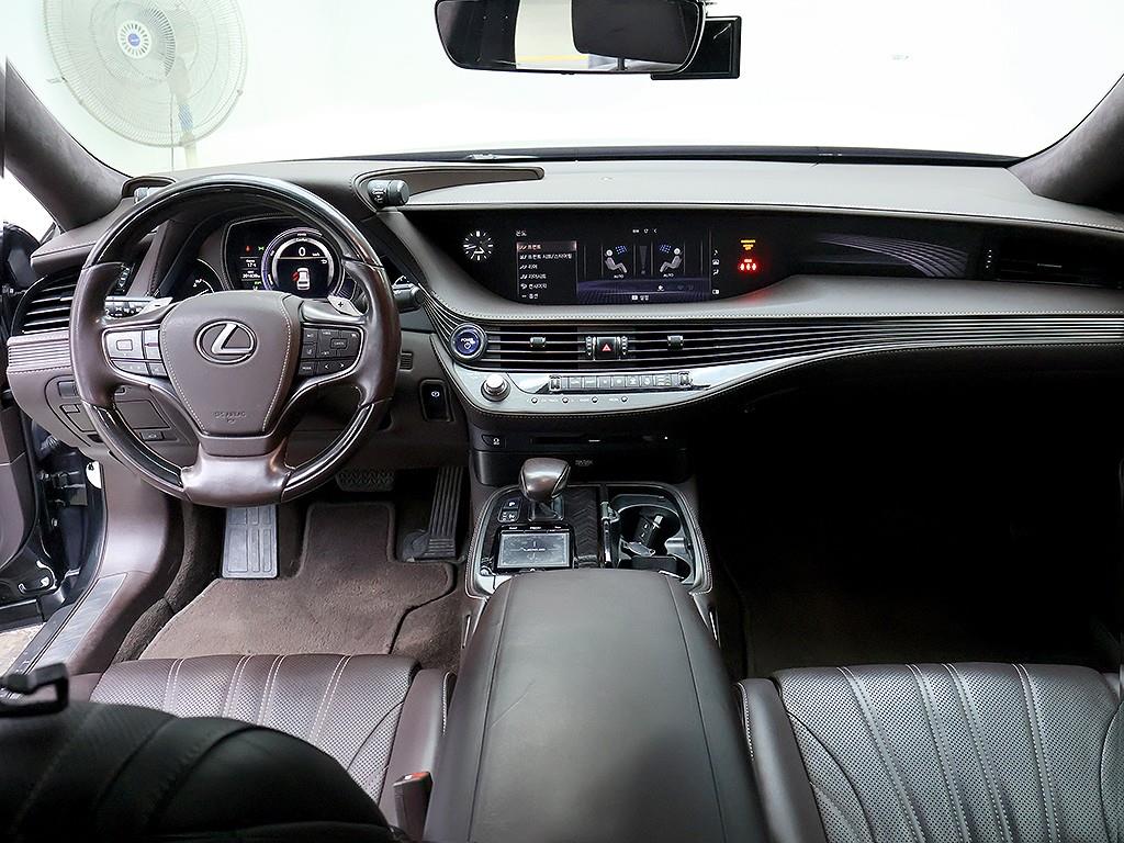 Lexus LS - Vista 9