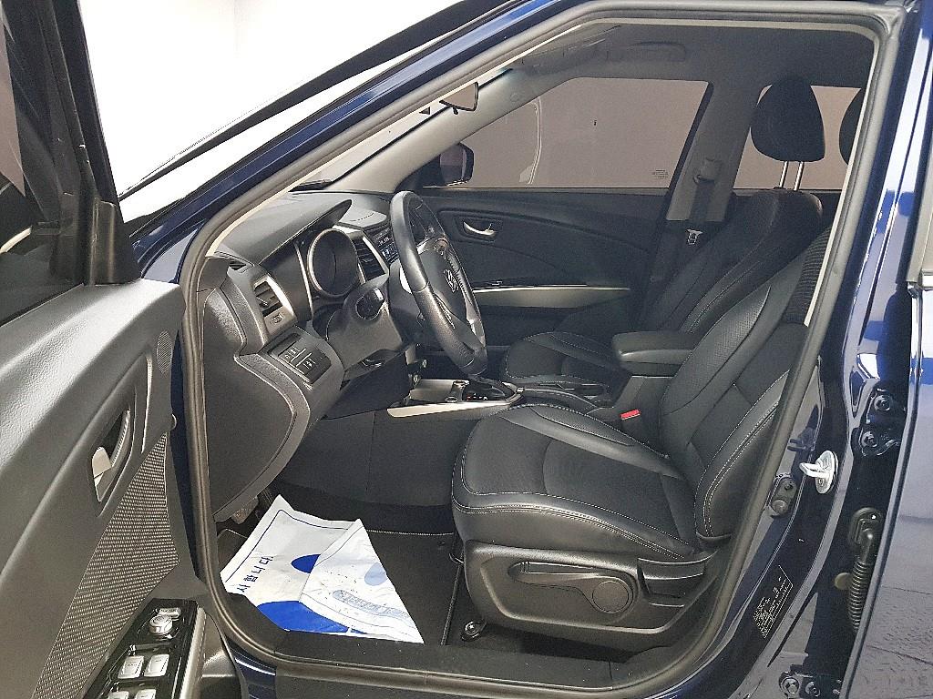 Ssangyong Tivoli - Vista 8