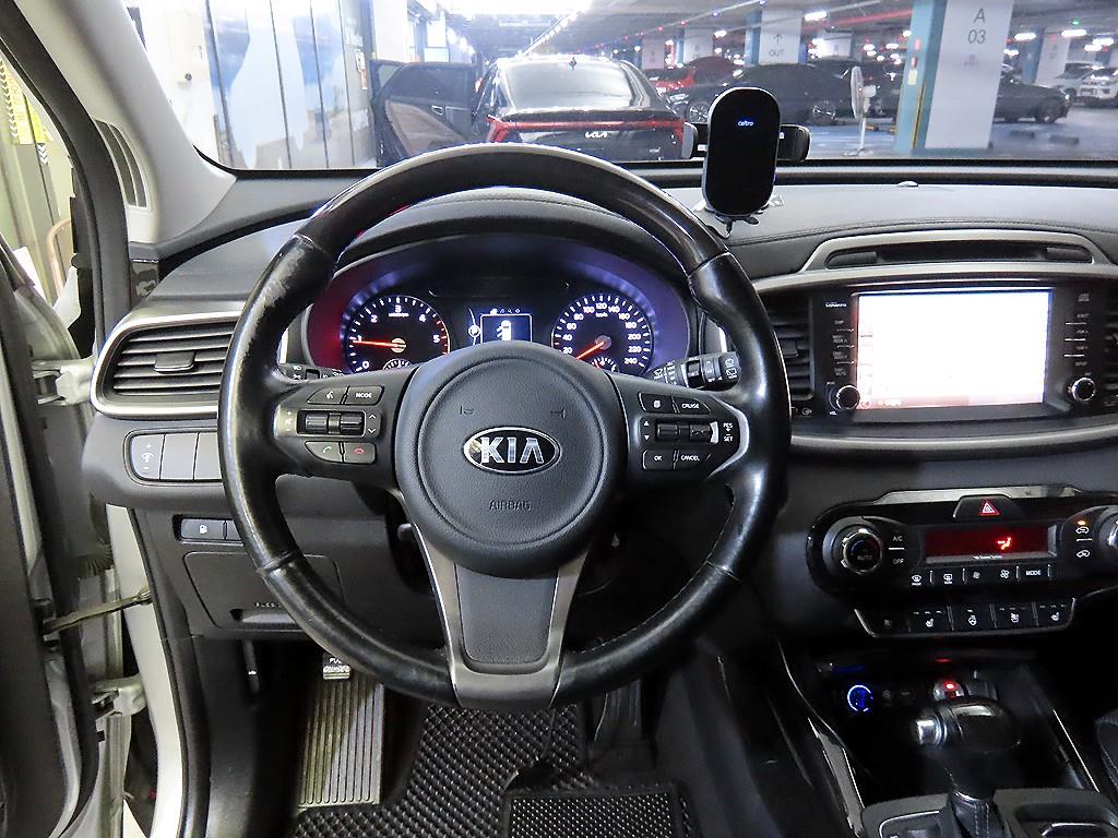 KIA Sorento - Vista 8