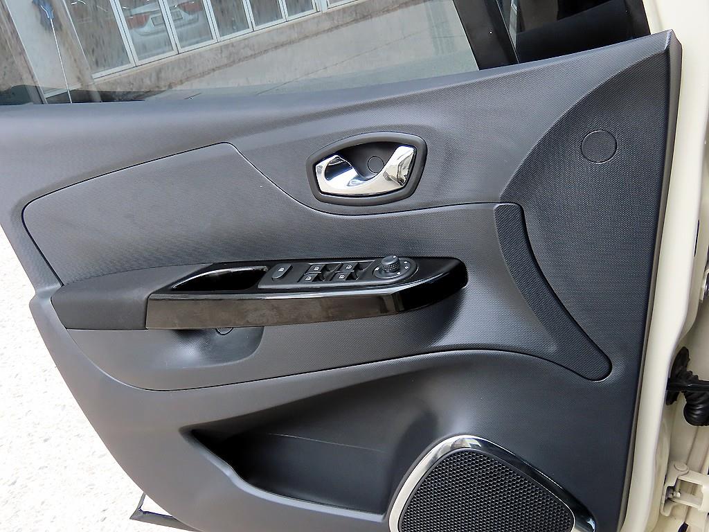 SAMSUNG QM3 - Vista 11