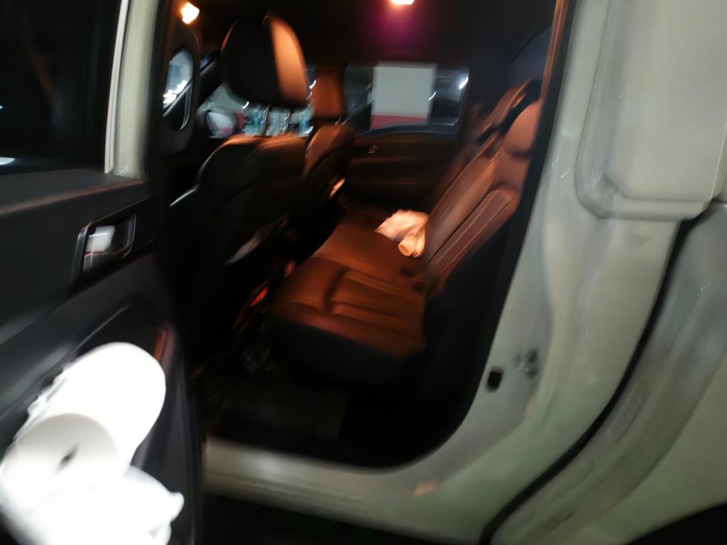 Ssangyong Rexton - Vista 5