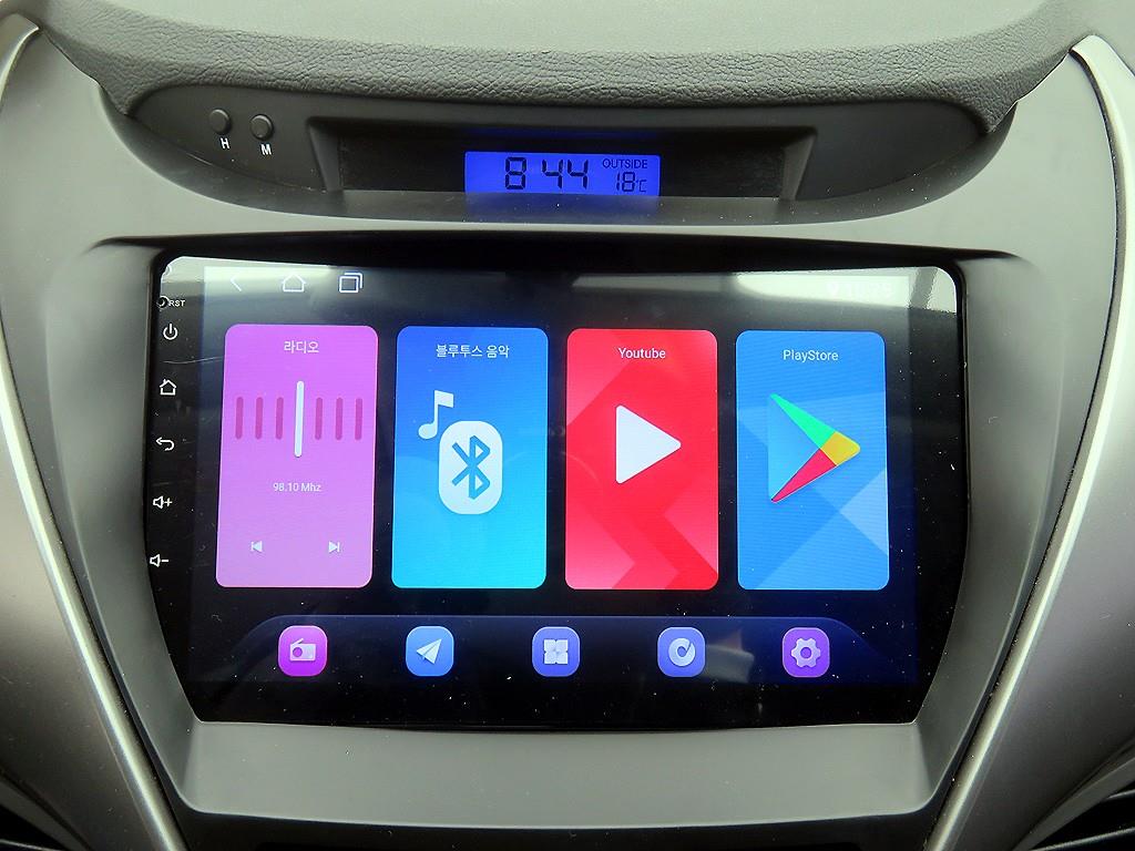 HYUNDAI Avante 2011 Blanco - Importación desde Corea - HF Imports Iquique - Foto 13