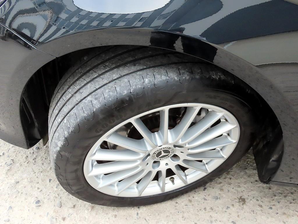 Mercedes Benz E class 2021 Negro - Importación desde Corea - HF Imports Iquique - Foto 20