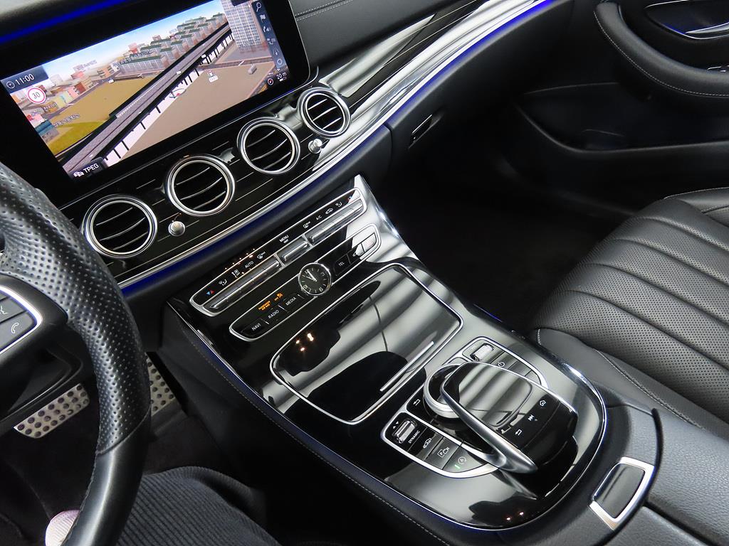 Mercedes Benz E class - Vista 9