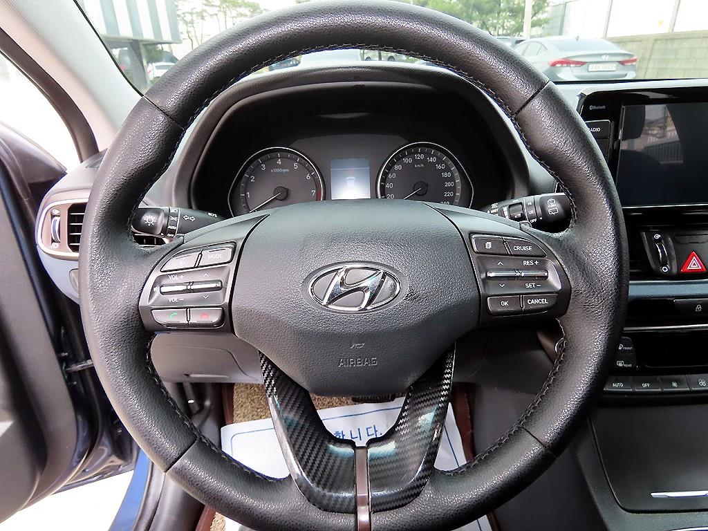 HYUNDAI i30 - Vista 8