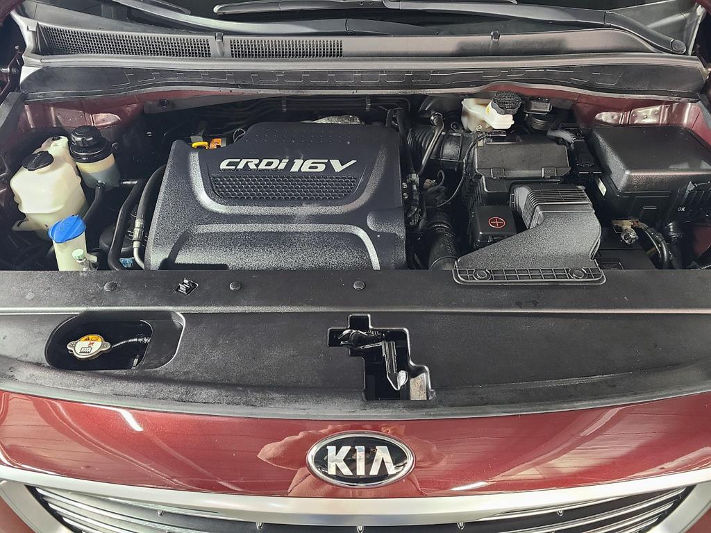 KIA Carnival - Vista 5