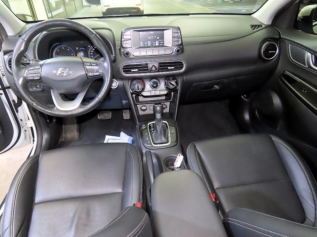 HYUNDAI Kona - Vista 10