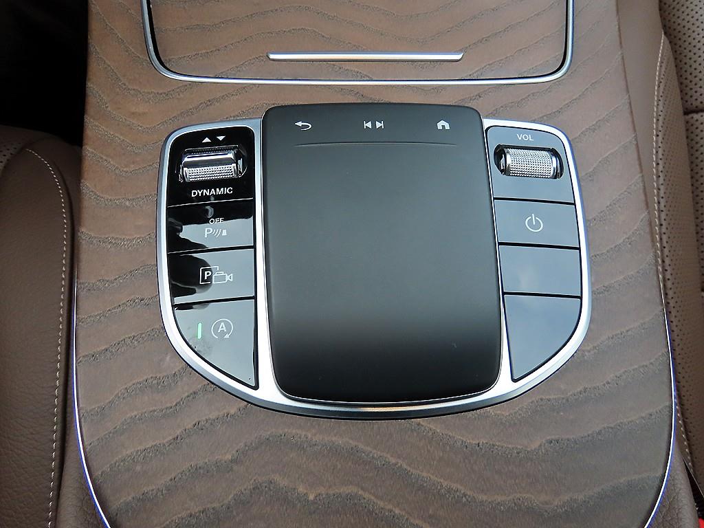 Mercedes Benz E class - Vista 12