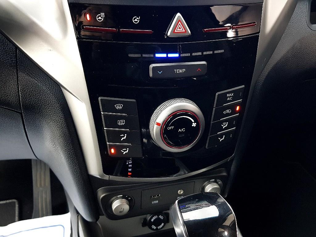 Ssangyong Tivoli 2019 Azul - Importación desde Corea - HF Imports Iquique - Foto 13