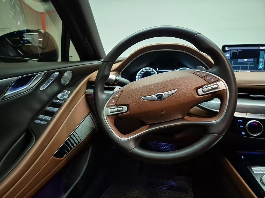 Genesis G80 - Vista 9