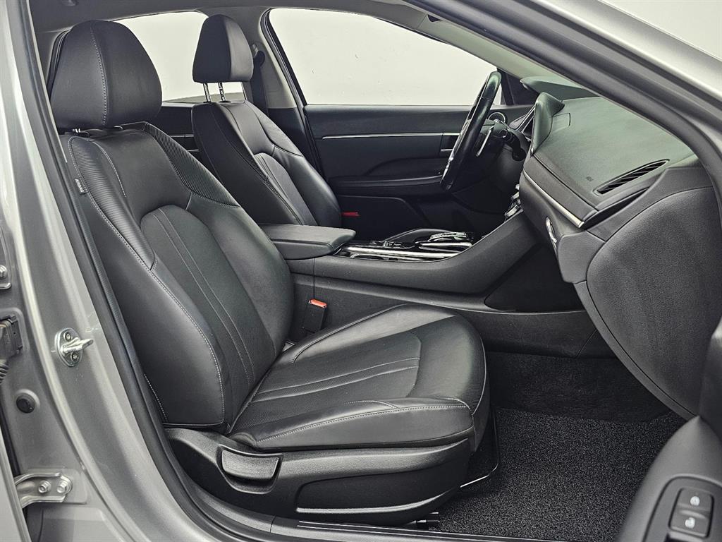 HYUNDAI Sonata - Vista 10