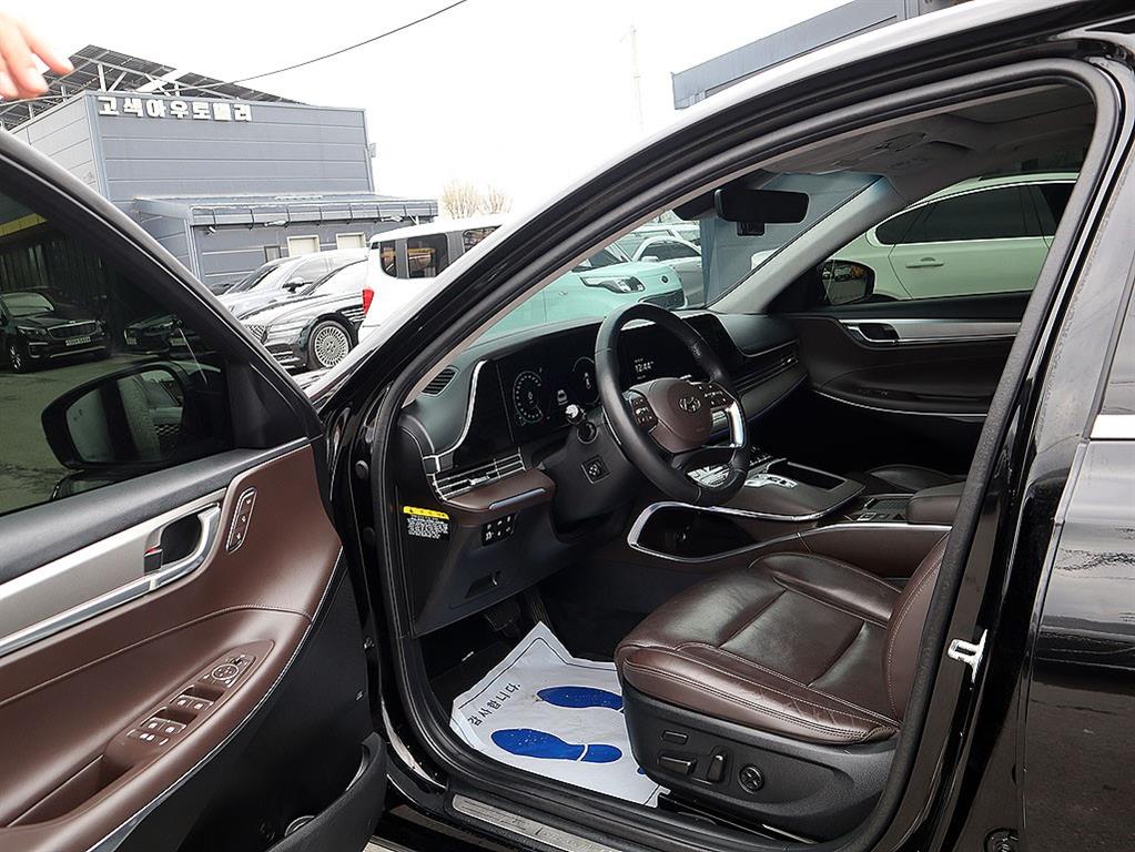 HYUNDAI Grandeur - Vista 11