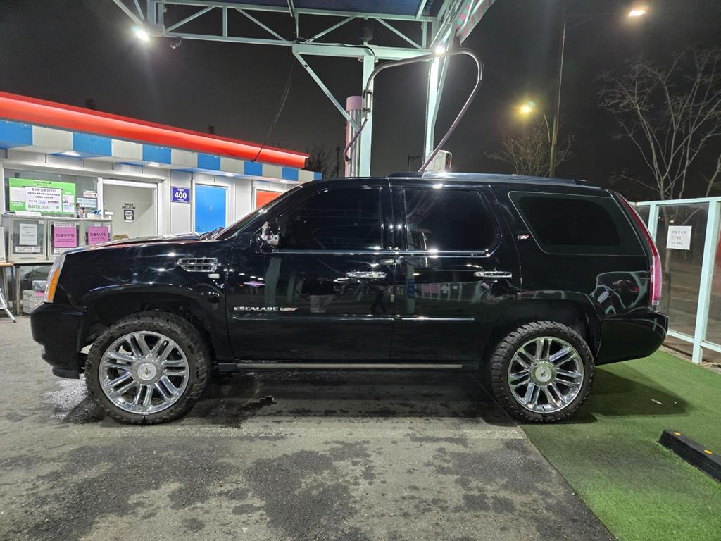 Cadillac Escalade - Vista 3