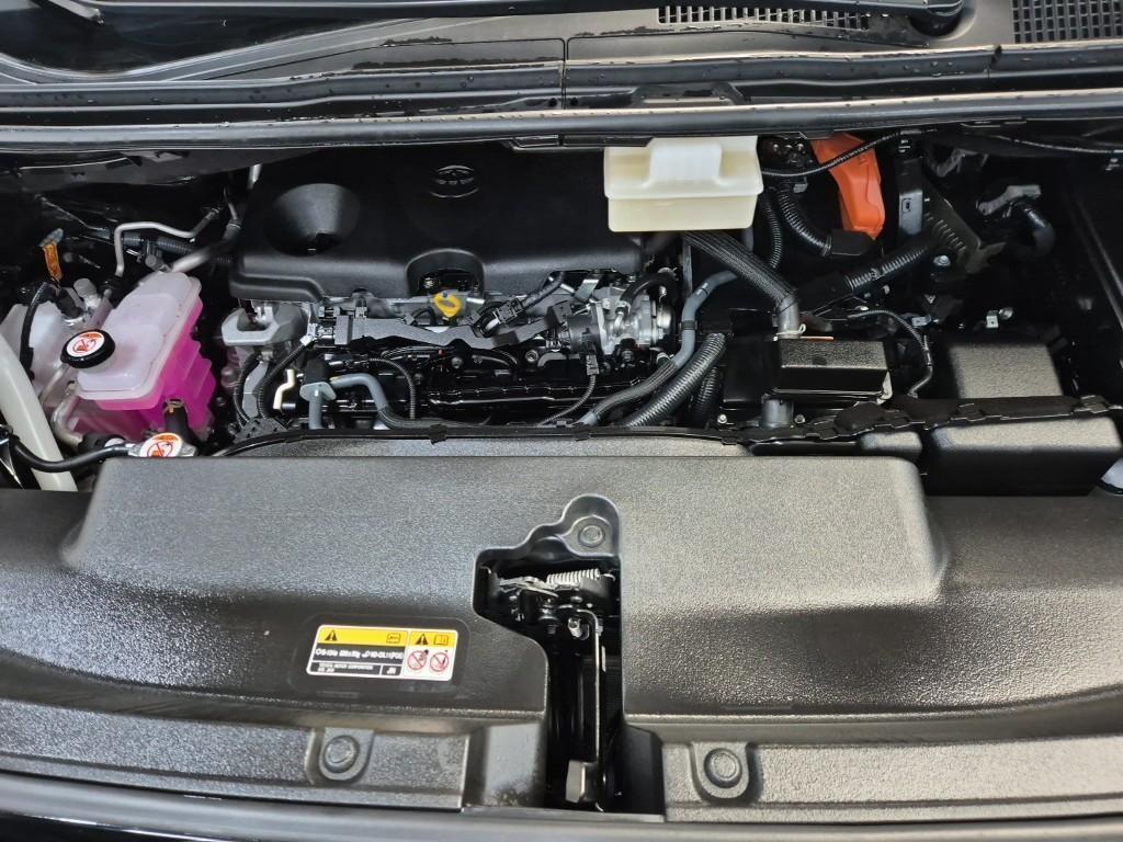 Toyota Alphard - Vista 5