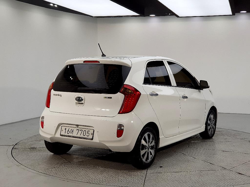 KIA Morning - Vista 4