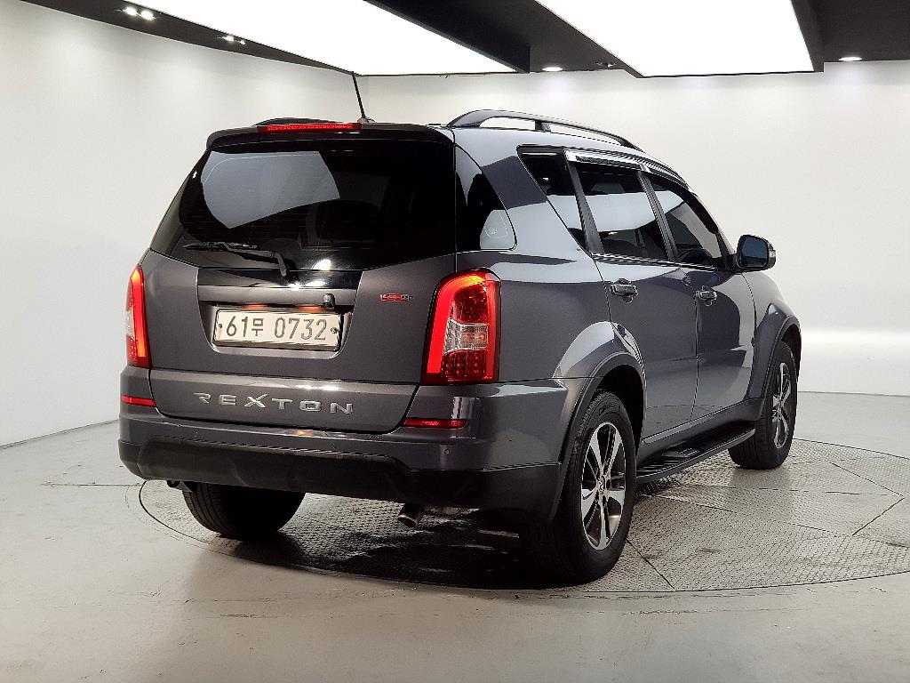 Ssangyong Rexton - Vista 4