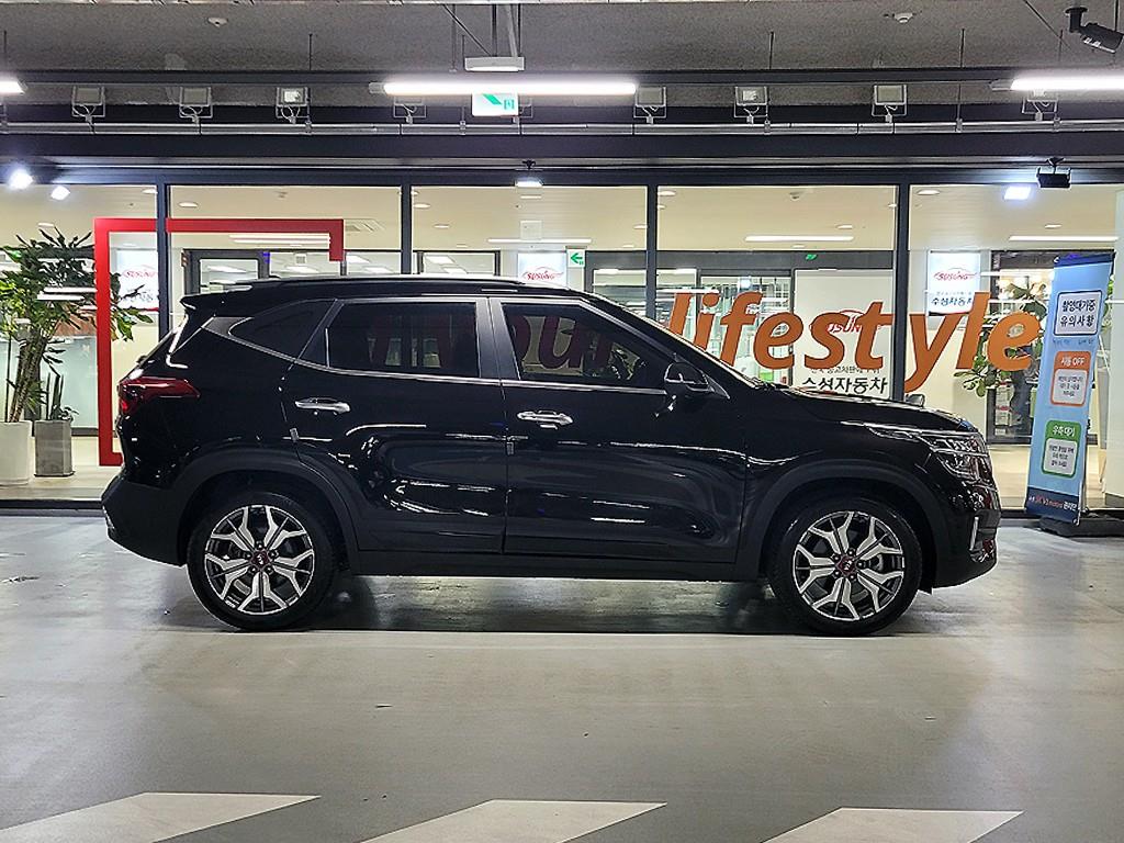 KIA Seltos - Vista 3