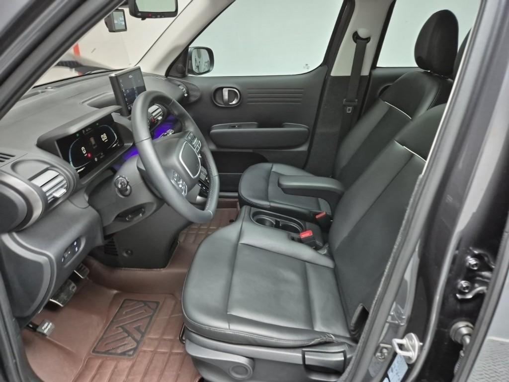 HYUNDAI Casper - Vista 11