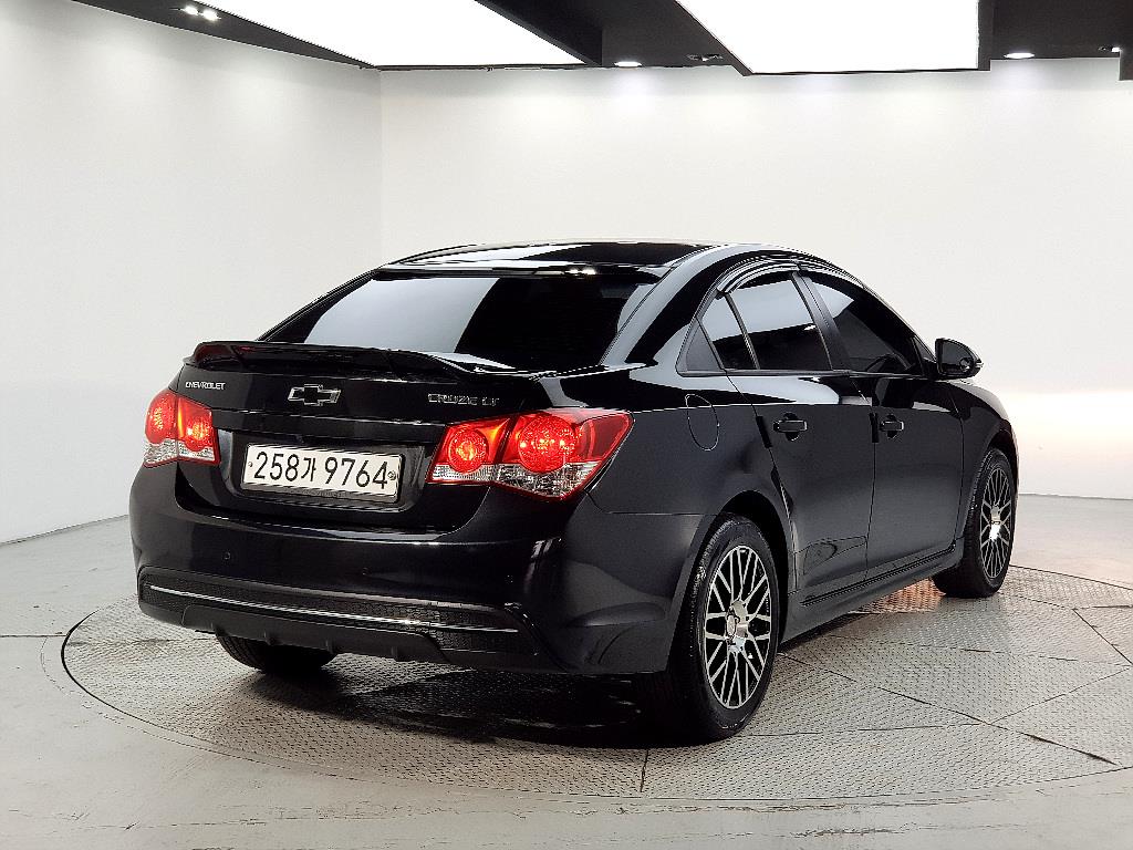 Chevrolet Cruise - Vista 4