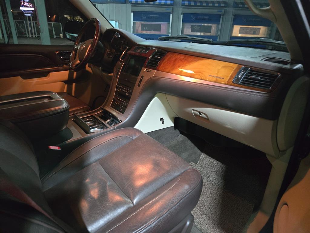 Cadillac Escalade - Vista 9