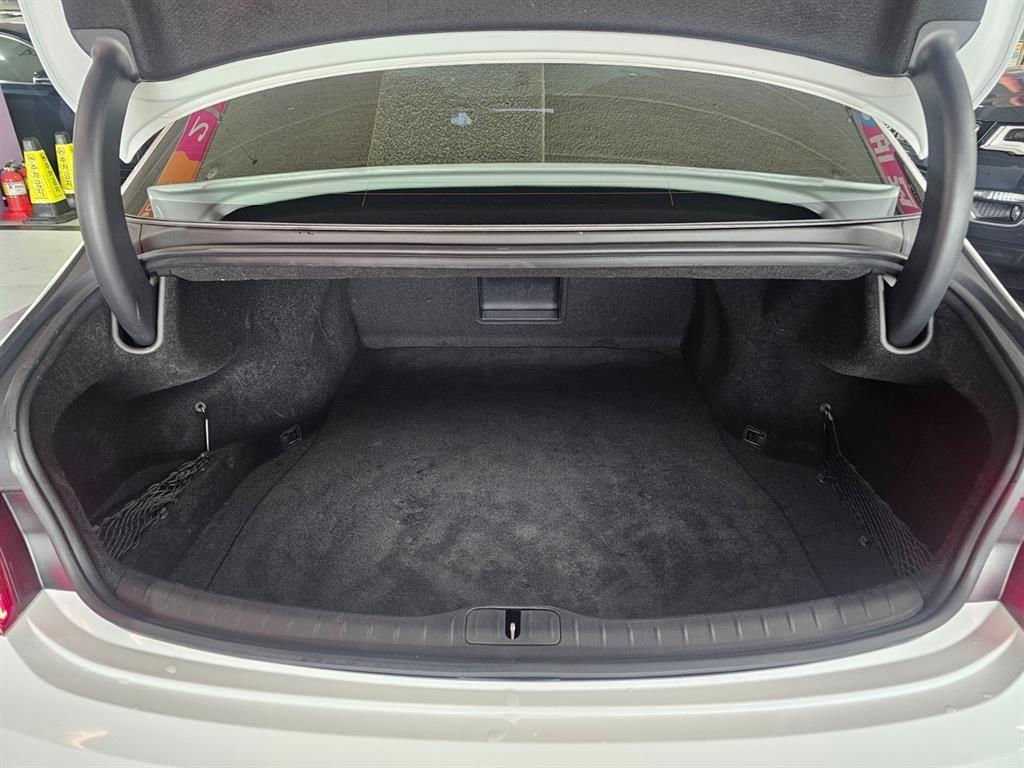 Genesis G80 2025 Blanco - Importación desde Corea - HF Imports Iquique - Foto 18