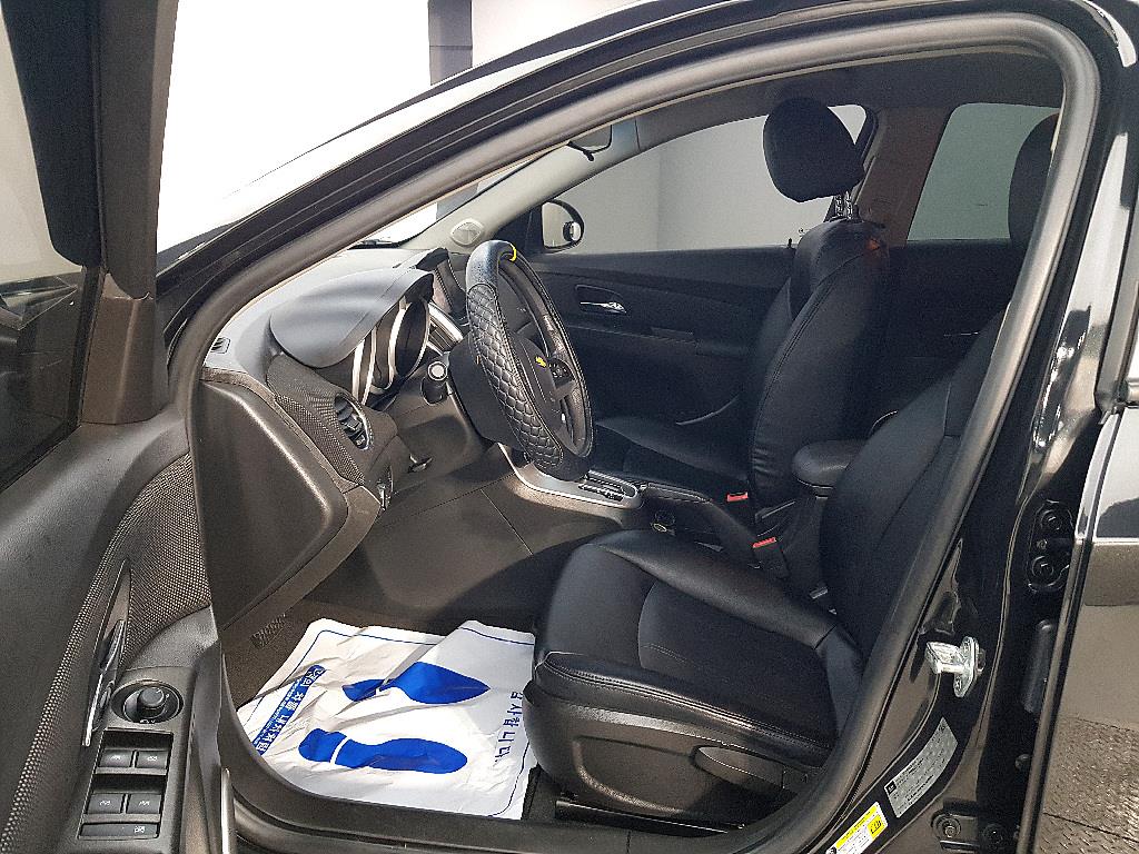 Chevrolet Cruise - Vista 8