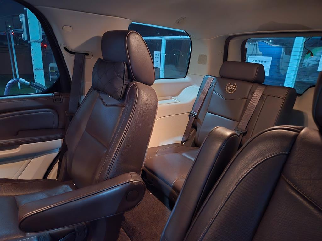 Cadillac Escalade 2011 Negro - Importación desde Corea - HF Imports Iquique - Foto 15