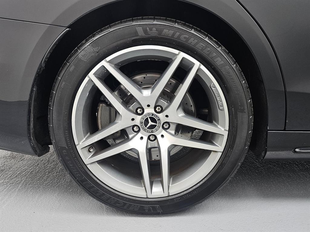 Mercedes Benz S Class - Vista 5