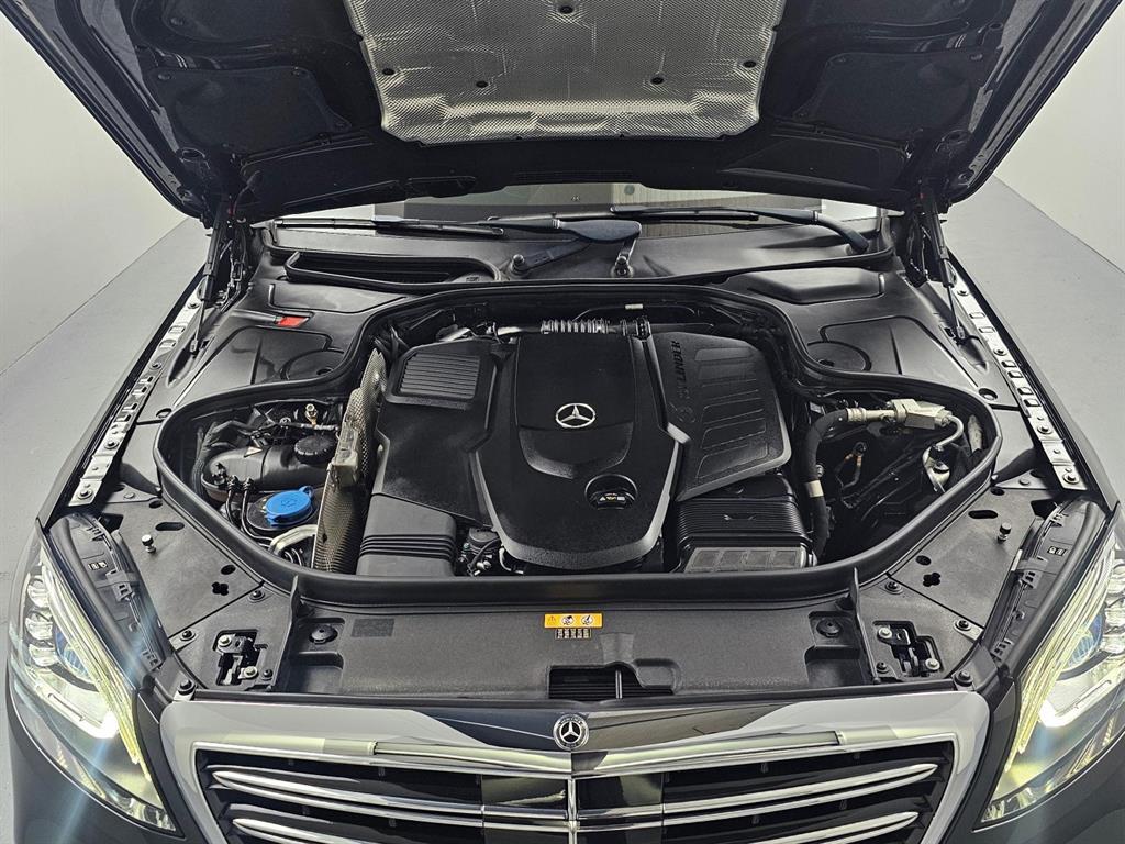 Mercedes Benz S Class - Vista 6