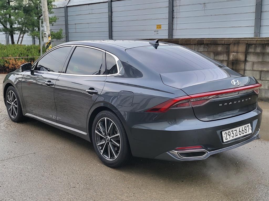 HYUNDAI Grandeur - Vista 3