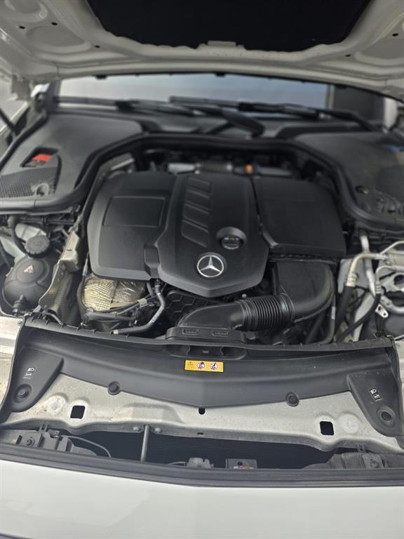 Mercedes Benz E class - Vista 6