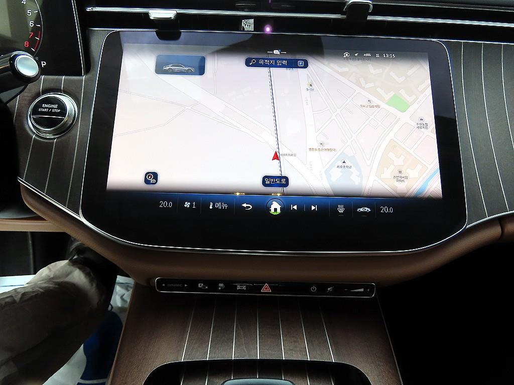 Mercedes Benz E class - Vista 12