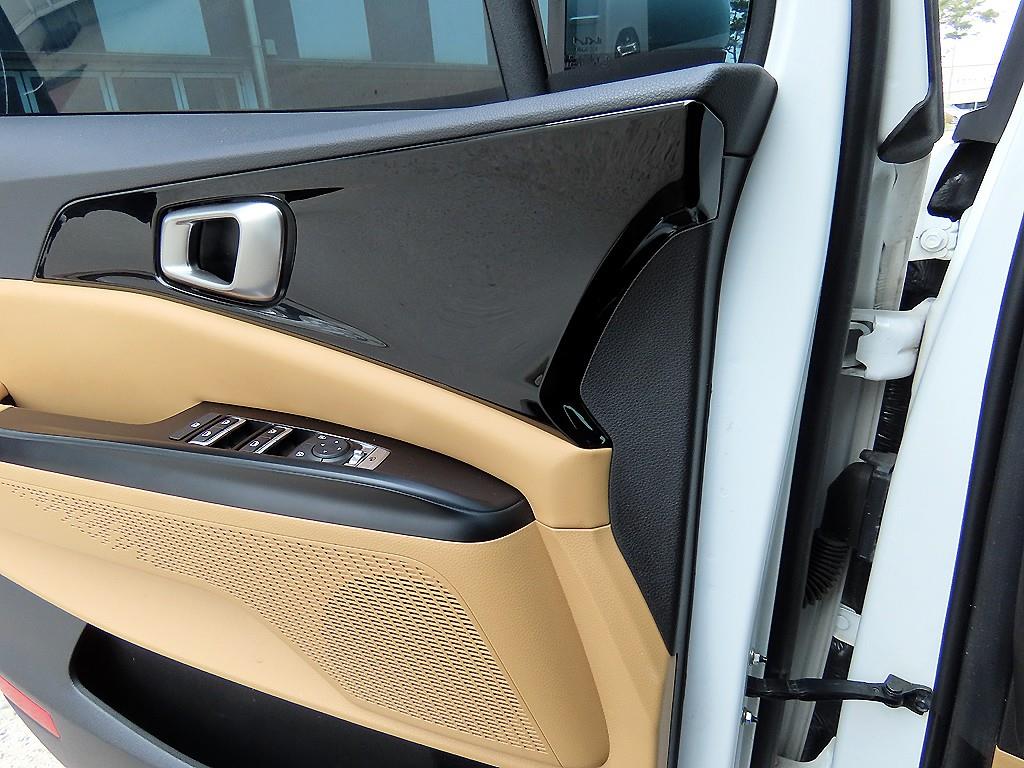 KIA Carnival - Vista 12