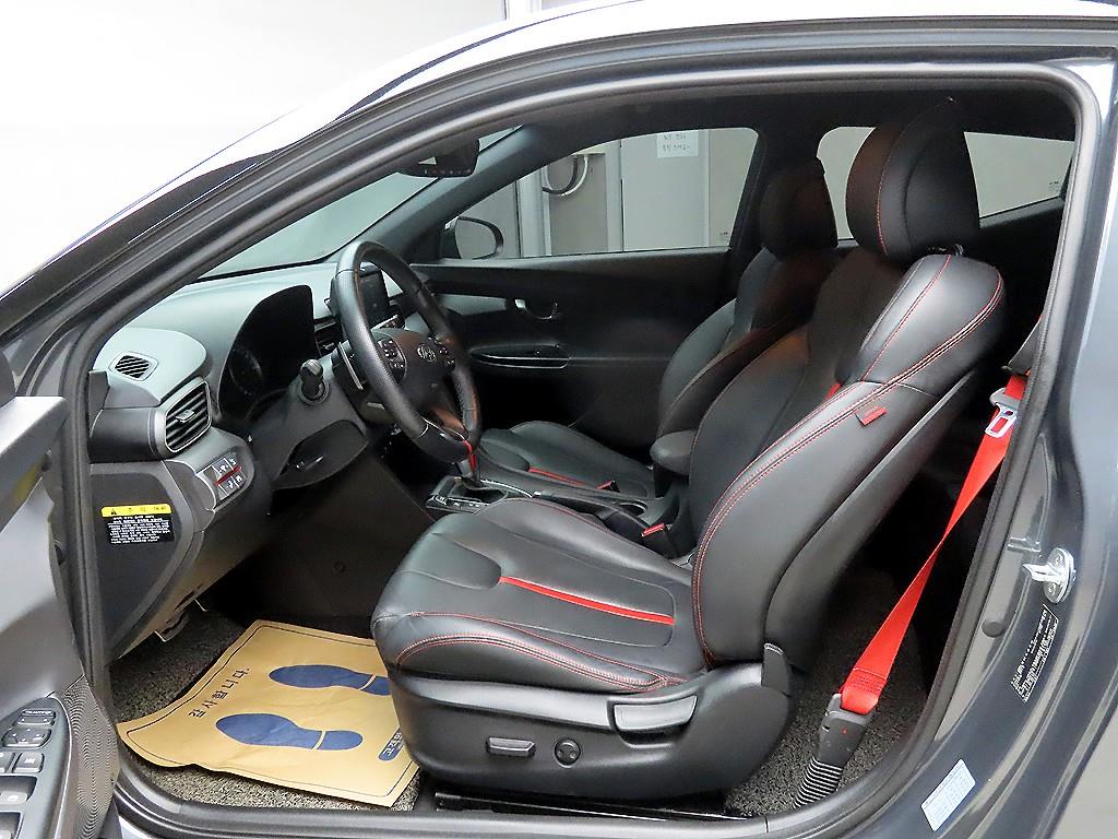 HYUNDAI Veloster - Vista 5