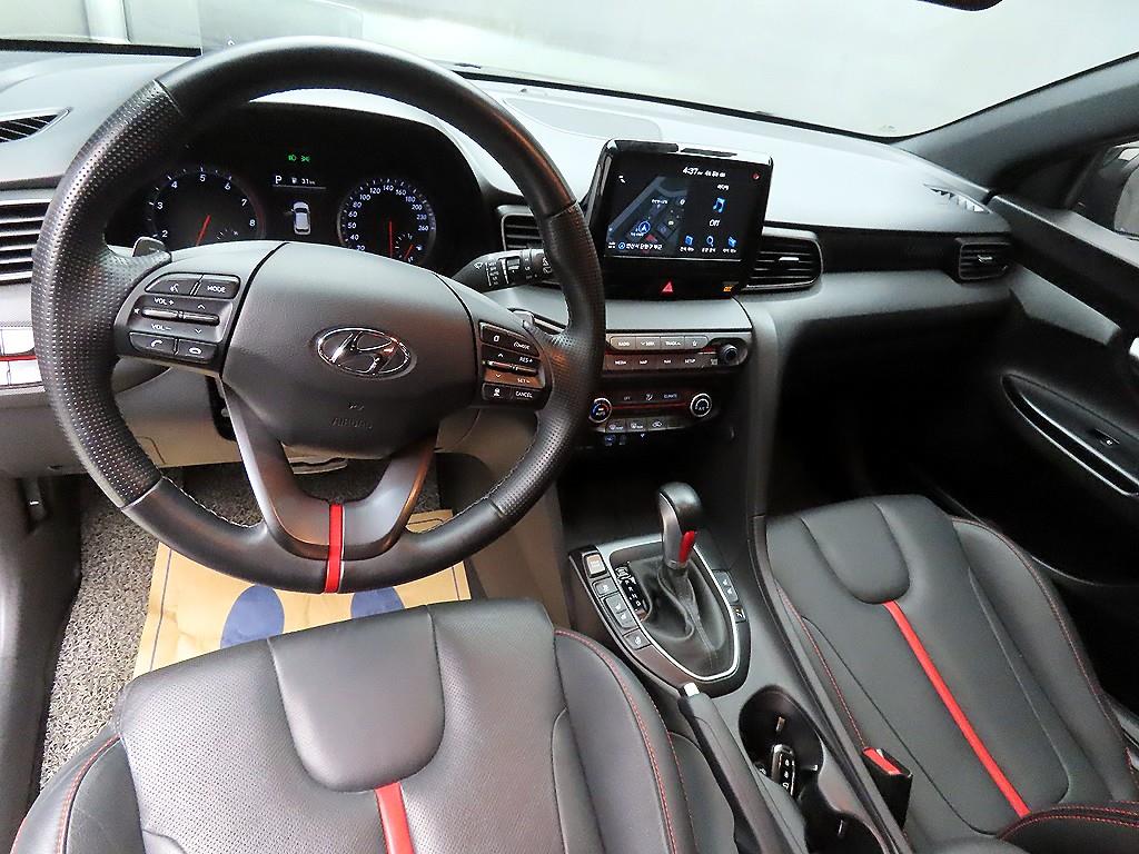HYUNDAI Veloster - Vista 7