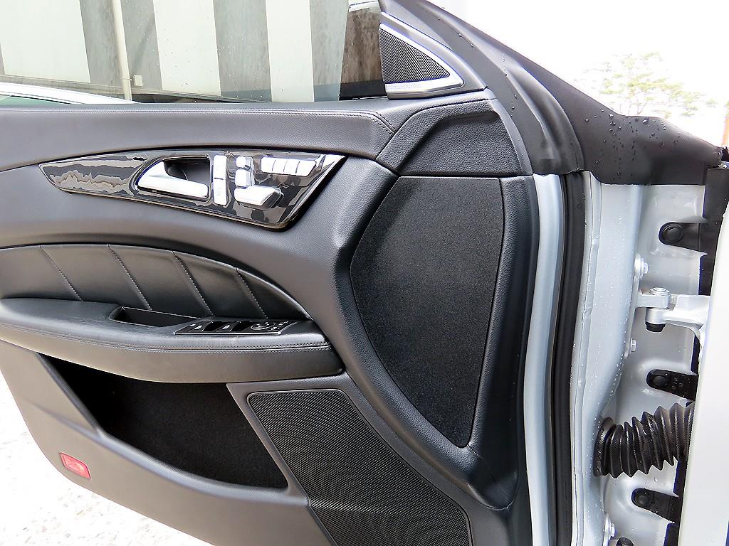 Mercedes Benz CLS Class - Vista 11