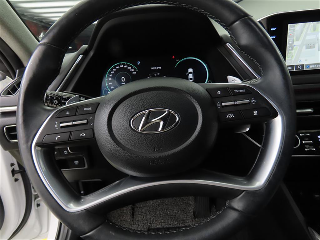 HYUNDAI Sonata - Vista 8